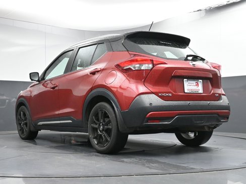Used 2020 Nissan Kicks SR image 27