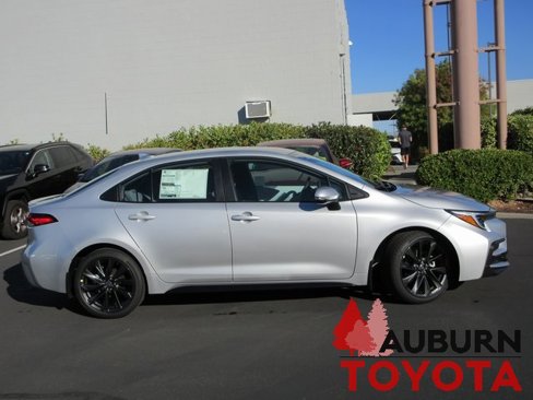 New 2025 Toyota Corolla SE image 2