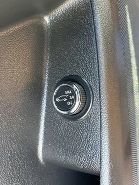 Used 2020 Chevrolet Traverse LT image 26