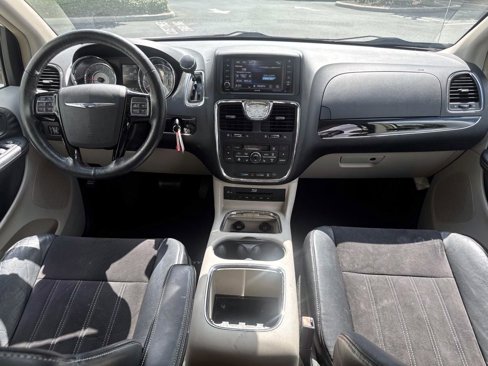 Used 2015 Chrysler Town & Country Limited w/ Trailer Tow Group image 20