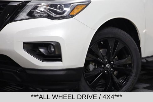 Used 2018 Nissan Pathfinder SL w/ Midnight Edition Package image 4