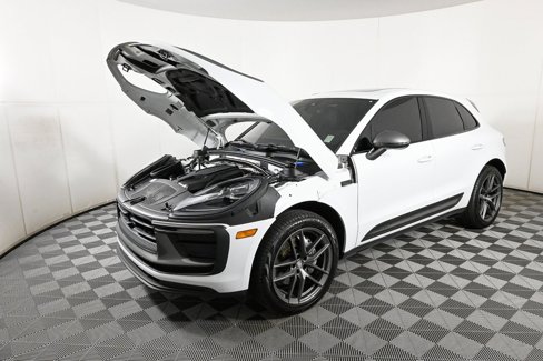 Used 2024 Porsche Macan Turbo image 35