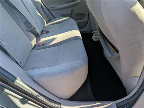 Used 2010 Toyota Corolla LE image 19