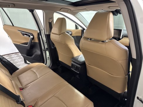 Used 2021 Toyota RAV4 Limited image 22
