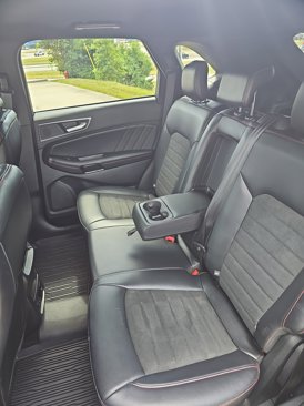 Used 2022 Ford Edge ST-Line image 16