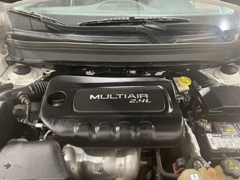 Used 2019 Jeep Cherokee Latitude Plus w/ Cold Weather Group image 42