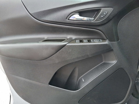 Certified 2023 Chevrolet Equinox LT w/ LPO, Floor Liner Package image 12