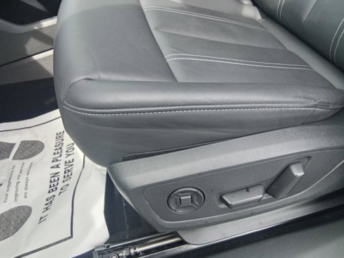Certified 2024 Audi Q4 e-tron Premium Plus image 18