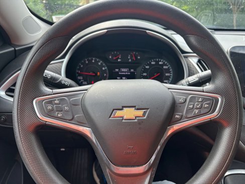 Used 2022 Chevrolet Malibu LT image 32