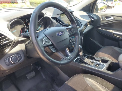Used 2017 Ford Escape Titanium image 17