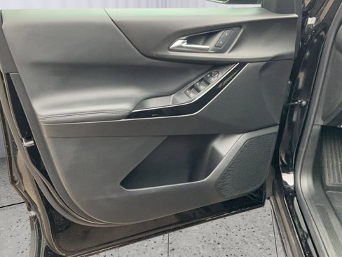 New 2025 Chevrolet Equinox LT image 11
