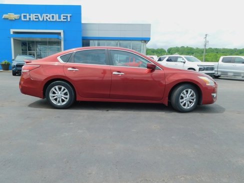 Used 2015 Nissan Altima 2.5 S w/ Sport Value Package image 9