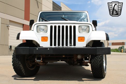 Used 1990 Jeep Wrangler S image 9