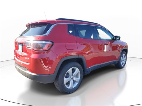 Used 2018 Jeep Compass Latitude image 5