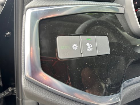 New 2025 Audi Q3 2.0T Premium image 26