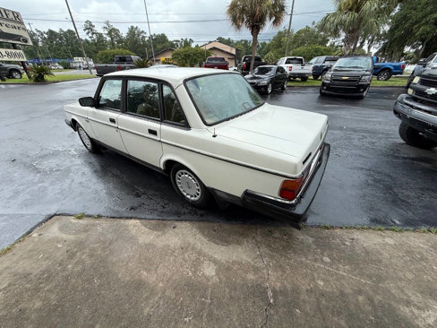 Used 1993 Volvo 240 Sedan image 4