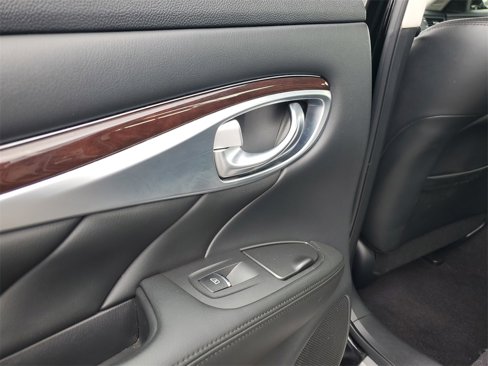 Used 2015 INFINITI Q70 3.7 image 15