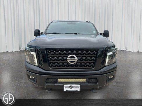 Used 2018 Nissan Titan SL w/ Midnight Edition image 2