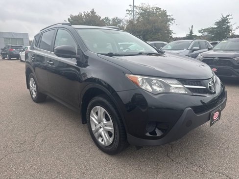 Used 2015 Toyota RAV4 LE image 10