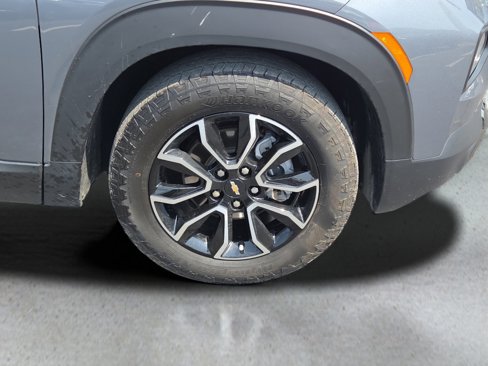 Used 2022 Chevrolet TrailBlazer ACTIV w/ Sun and Liftgate Package image 4