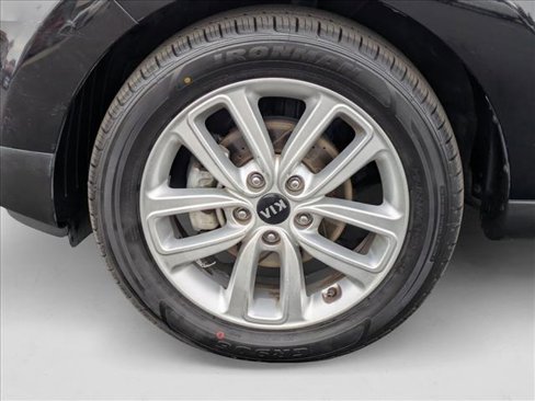 Used 2017 Kia Soul + image 23