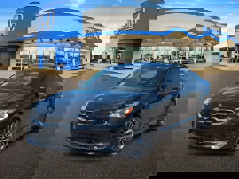 Used 2018 Kia Stinger image 1