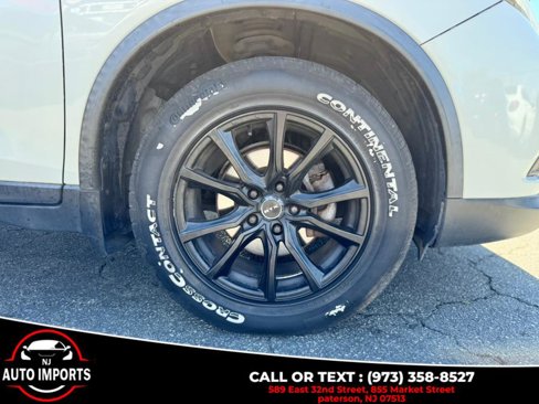 Used 2016 Nissan Rogue SV image 39