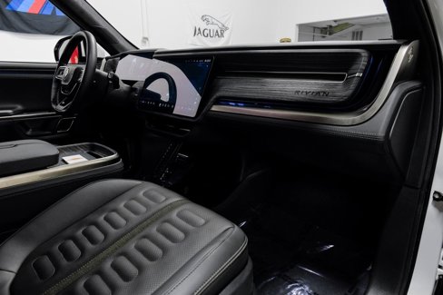 Used 2023 Rivian R1S Adventure image 20
