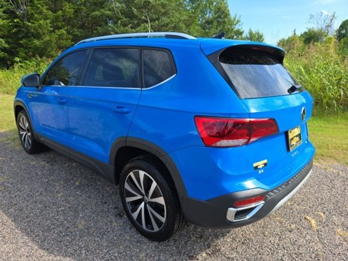 Used 2022 Volkswagen Taos SE image 3