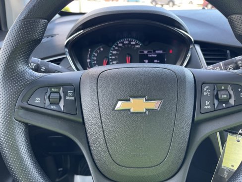 Used 2019 Chevrolet Trax LS w/ Tint and Cruise Package image 18