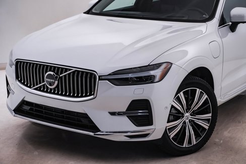 Used 2022 Volvo XC60 T8 Inscription w/ Advanced Package image 4