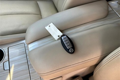 Used 2017 Nissan Murano Platinum image 11