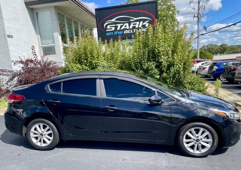 Used 2017 Kia Forte S image 1
