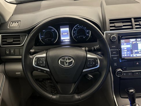 Used 2015 Toyota Camry XLE image 18