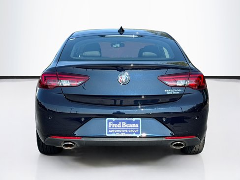 Used 2019 Buick Regal Essence w/ Driver Confidence Package I image 6