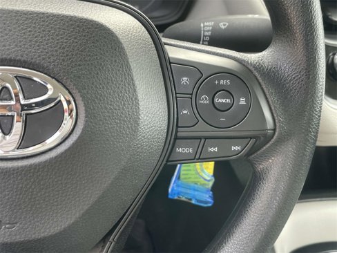 Used 2024 Toyota Corolla LE image 18