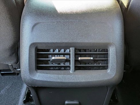 Used 2020 Chevrolet Equinox LT image 17