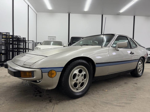 Used 1987 Porsche 924 S image 1