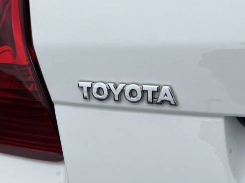 Used 2004 Toyota MR2 image 15
