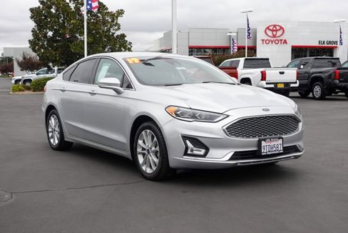 Used 2019 Ford Fusion Energi Titanium image 4