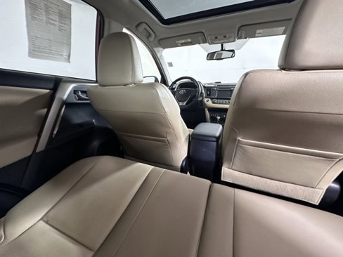 Used 2015 Toyota RAV4 Limited image 13