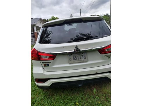 Used 2019 Mitsubishi Outlander Sport SE image 2