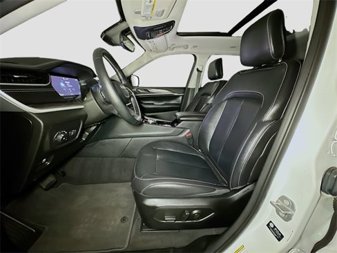 Certified 2022 Jeep Grand Cherokee L Limited image 12