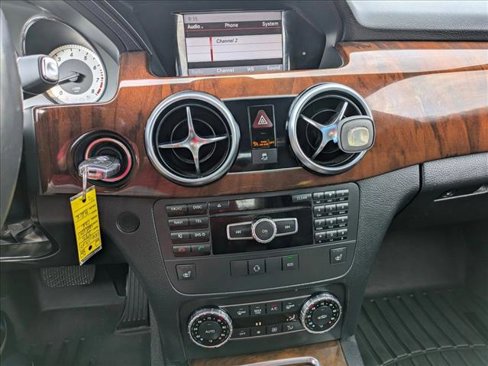 Used 2013 Mercedes-Benz GLK 350 4MATIC image 12