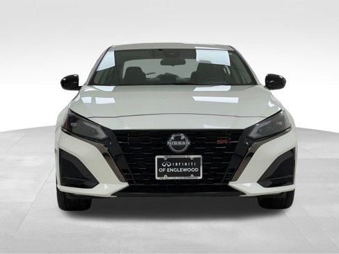 Used 2023 Nissan Altima 2.5 SR image 2