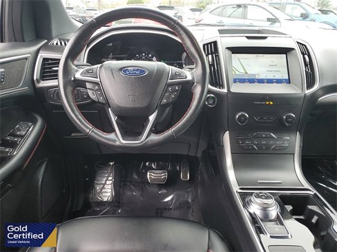Certified 2020 Ford Edge ST-Line w/ Cold Weather Package image 4