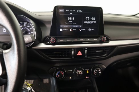 Used 2024 Kia Forte LXS w/ LXS Technology Package image 5