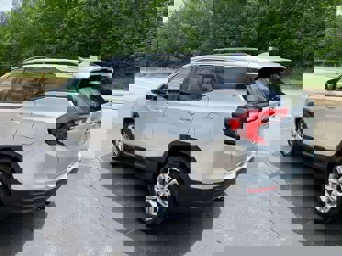 Used 2022 GMC Terrain SLE w/ Driver Convenience Package image 9
