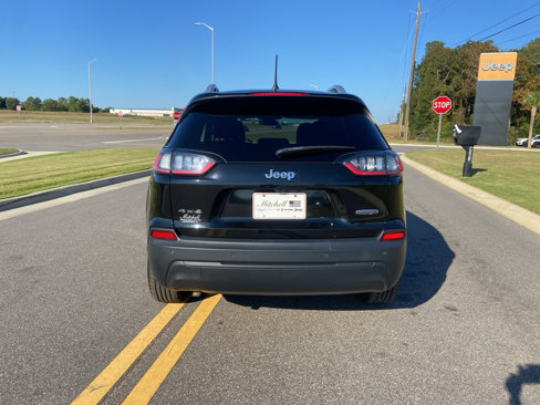 Used 2020 Jeep Cherokee Latitude Plus image 7