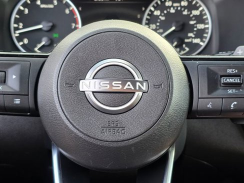 Used 2023 Nissan Rogue SV image 22